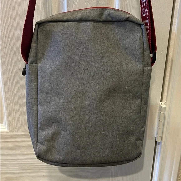 Final Fantasy XIV Fan Festival 2023-24 Crossbody Bag - Picture 3 of 12